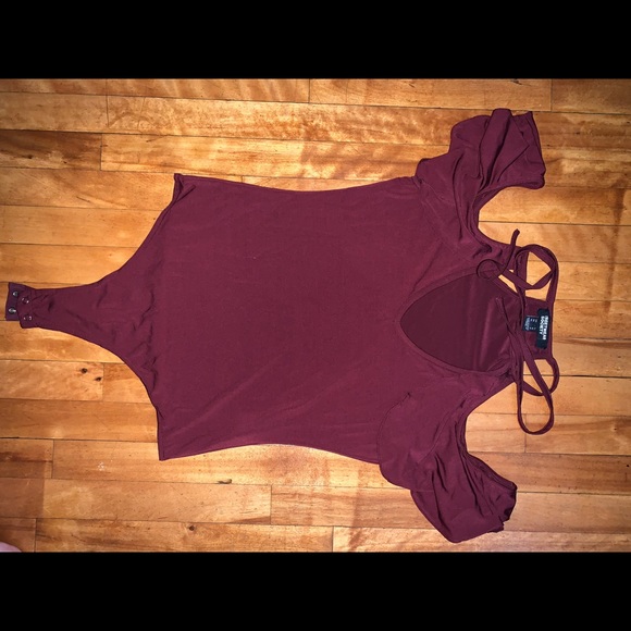 Neckline bodysuit with shoulder sleeves, Large size - Picture 1 of 3